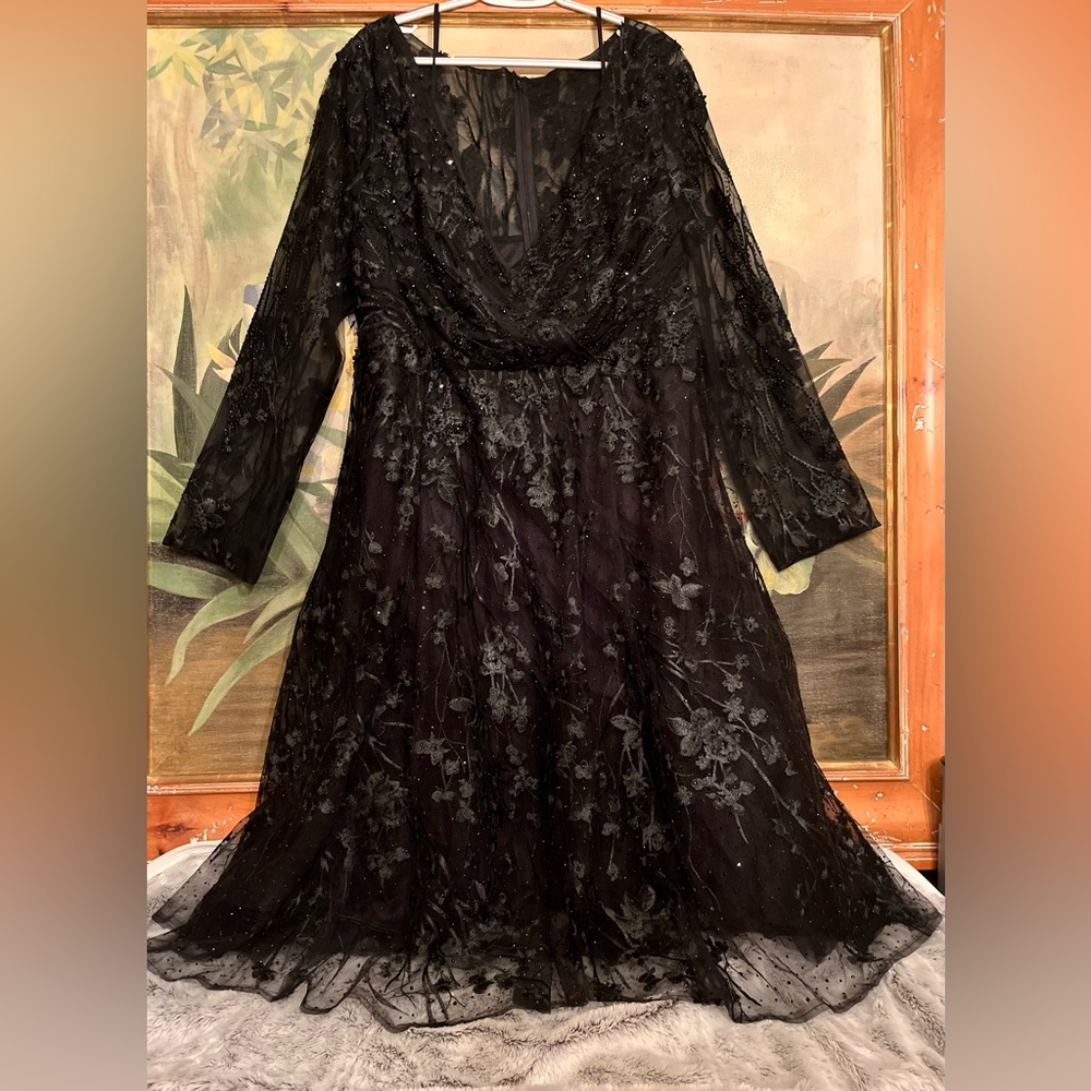 Mac Duggal Embellished Black Floral Long Sleeve MIDI Dress SZ 18